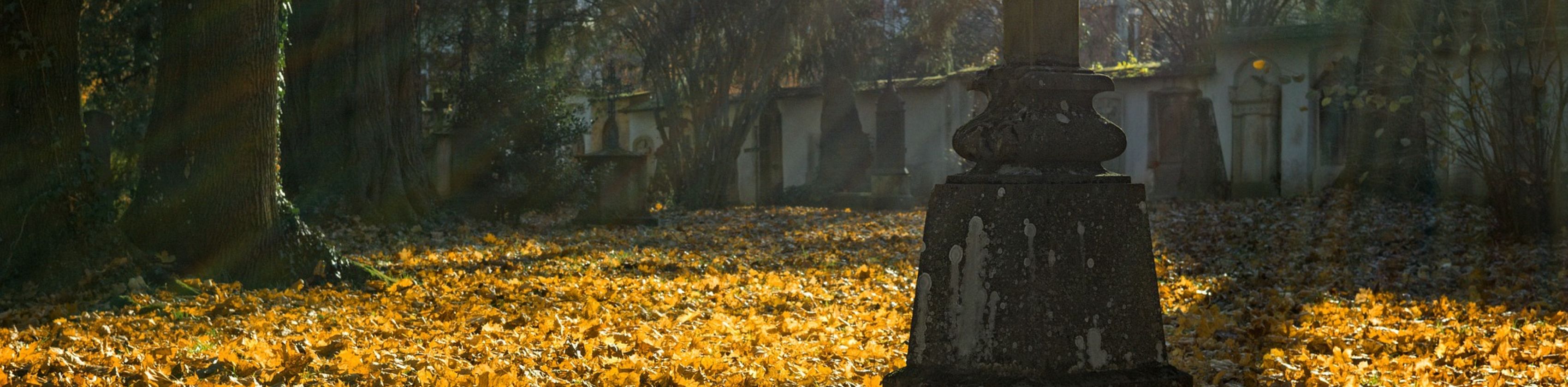 Grabstein auf Friedhof Grabstein auf Friedhof