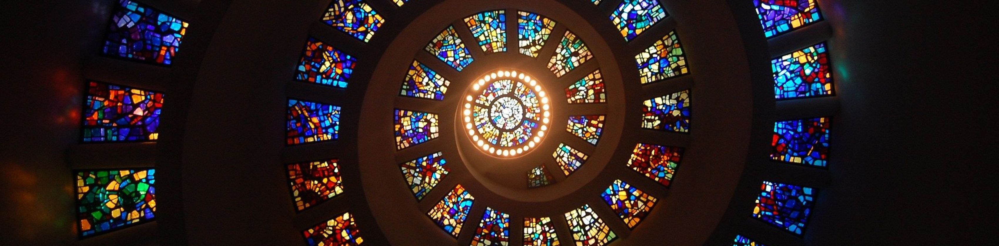 Fenster in einer Kirche Fenster in einer Kirche