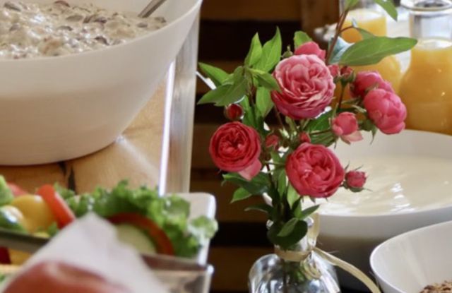 Frühstück mit Blumen