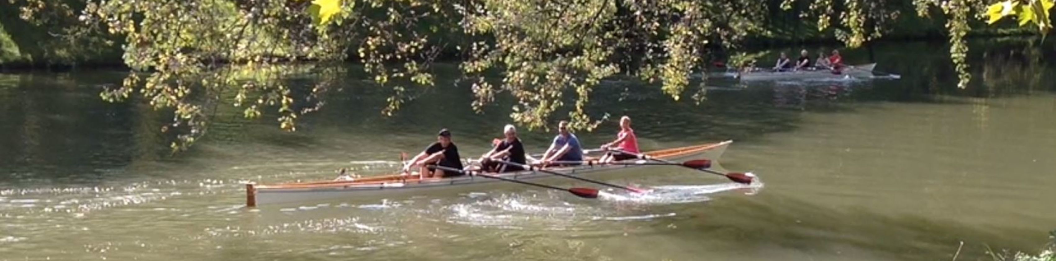 Wenn alle Teammitglieder gut miteinander kommunizieren und aufeinander achten, dann kommt das Ruderboot sehr schnell in den gewünschten "Flow" - und es macht unglaublich Spaß!
