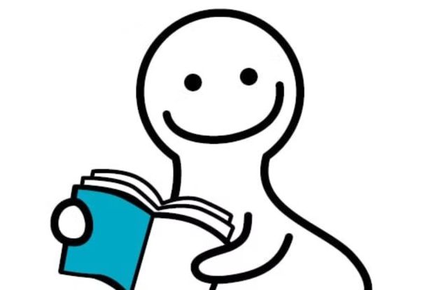 Lächelndes Wesen mit Buch