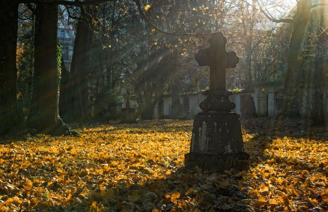 Grabstein auf Friedhof